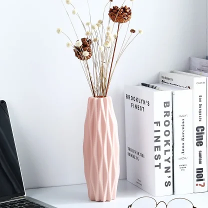 Vases with Diamond Shape Carving Design