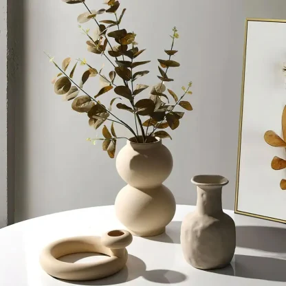Rustic Flower Vase with Decorative Shape - Image 7