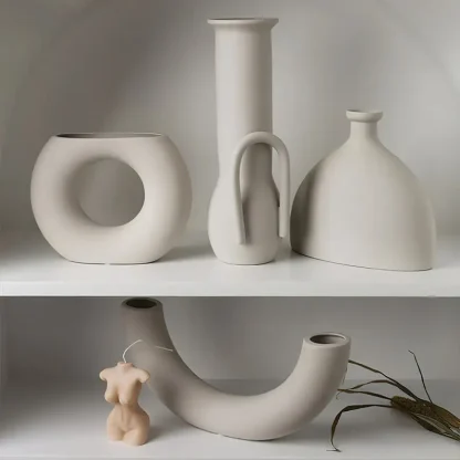 Rustic Flower Vase with Decorative Shape - Image 11