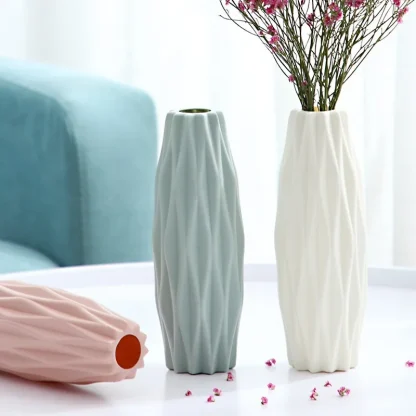 Vases with Diamond Shape Carving Design - Image 4