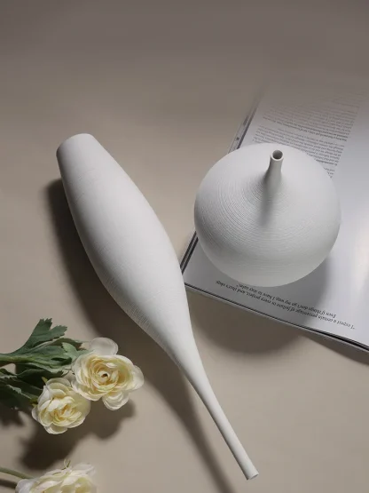 Minimalist Flower Vase with Thin Hole - Image 4